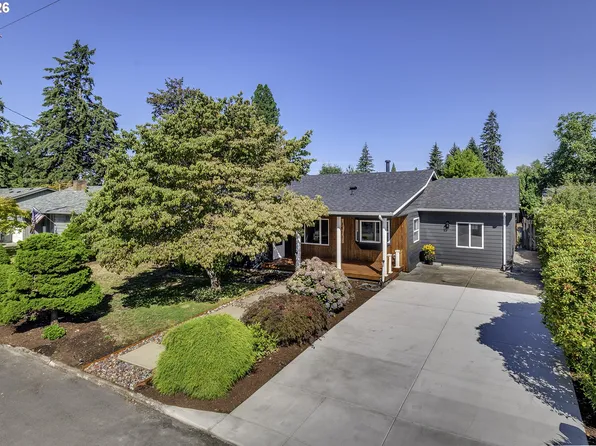 352 SW 6th Ave, Canby, OR 97013