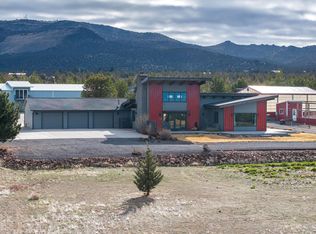 11301 SW Robinson Ln, Powell Butte, OR 97753