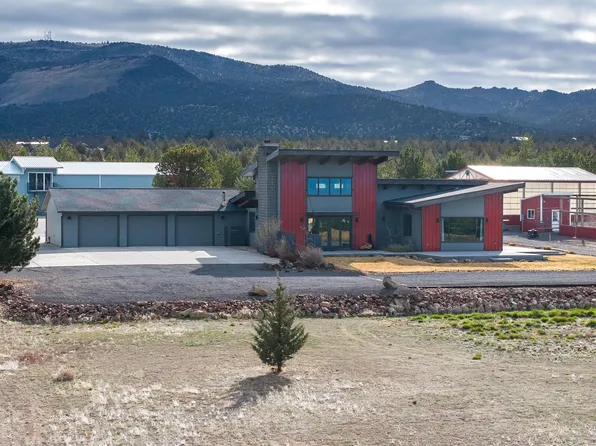 11301 SW Robinson Ln, Powell Butte, OR 97753