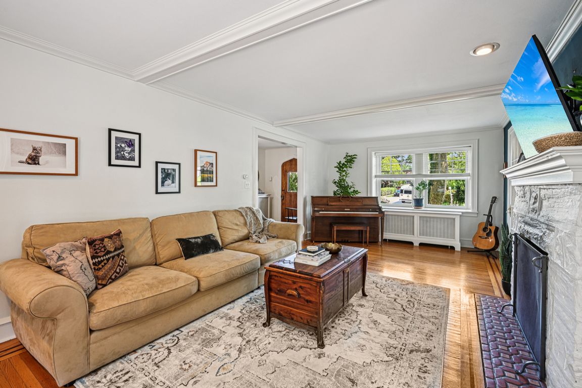 Hillside Rd-S2207-016.jpg