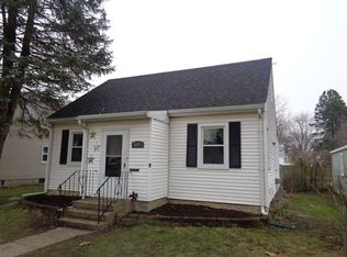 609 Woolf Ct, Rochelle, IL 61068