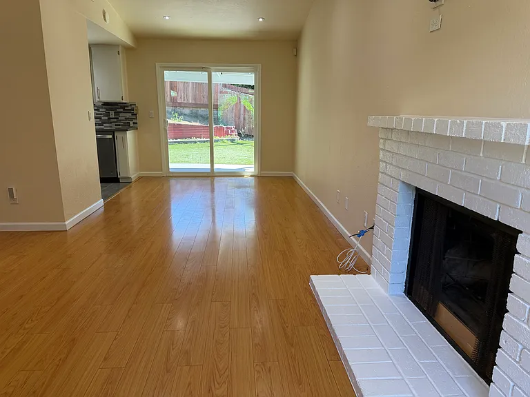 211 Pueblo Way — Photo 10