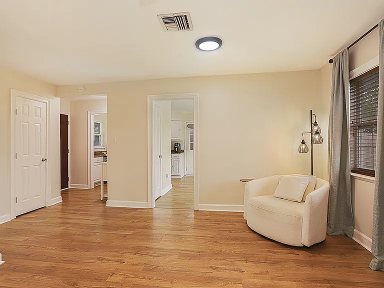 5716 Boutall St — Photo 5