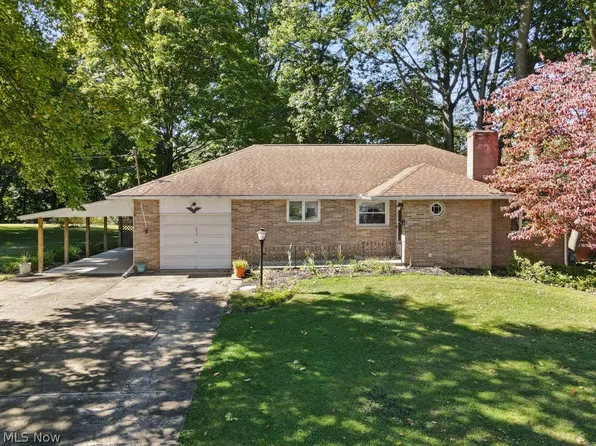 633 Fairview Pl, Alliance, OH 44601