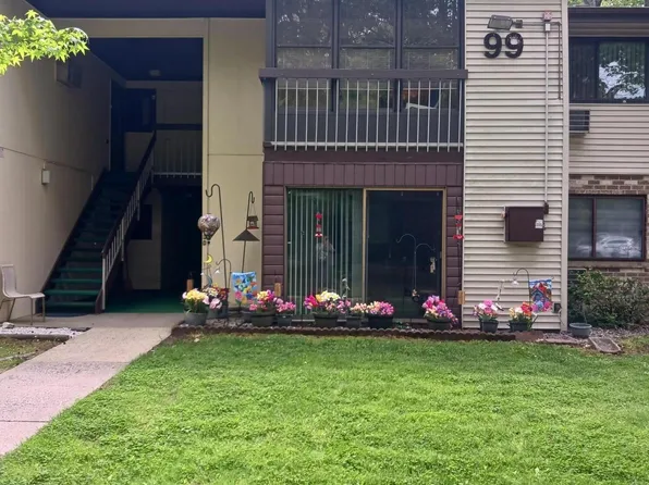99 Arrowood Road #J, Manalapan, NJ 07726