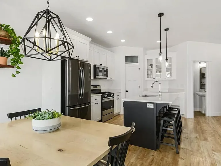 45 N 2050 W — Photo 11