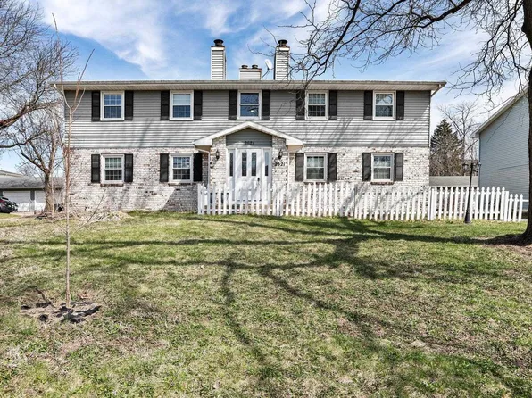 2621 Smithfield Drive #12, Fitchburg, WI 53719