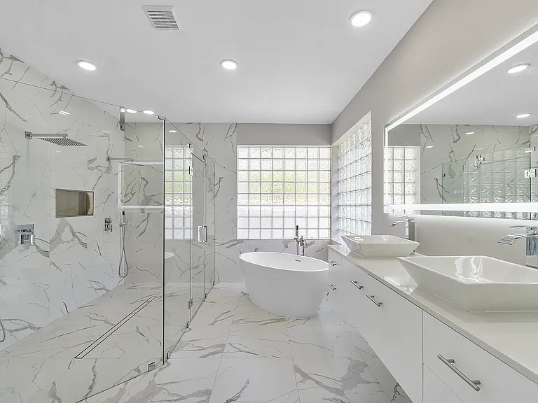 410 Sabal Way — Photo 2