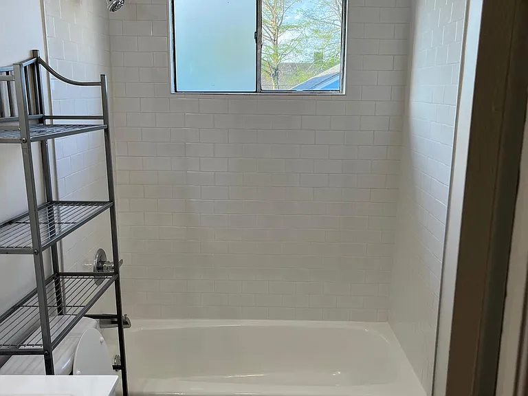 515 Constantinople St #A — Photo 8