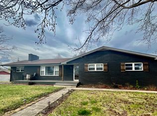 1145 Eastland Dr, Olive Hill, KY 41164