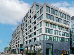 2450 Old Bronte Rd #214, Oakville, ON L6M 5P6
