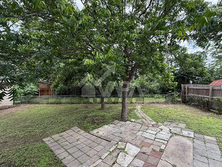 118 Gaskin Dr — Photo 15