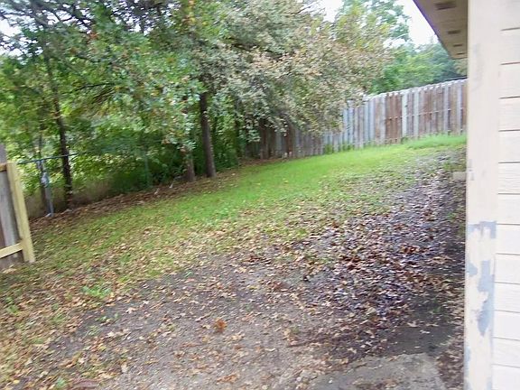 5th image of 2602 Schwertner Dr