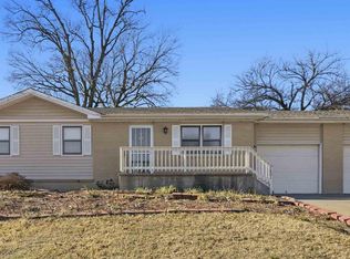 1401 Vine St, Wamego, KS 66547