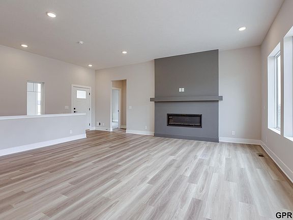 2nd image of 5751 Kestrel Pkwy