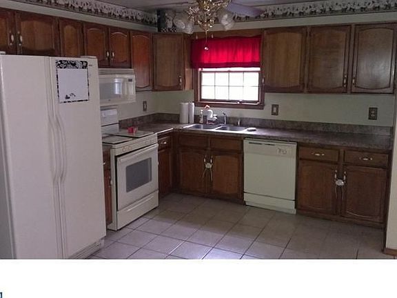 2nd image of 429 Chippewa Trl