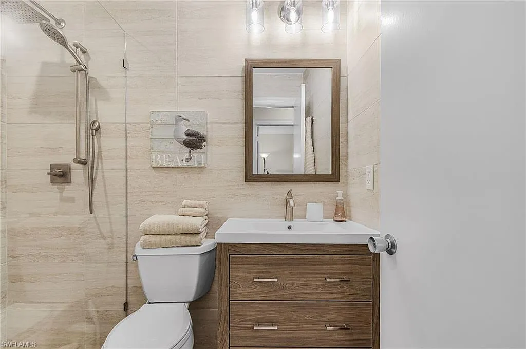 2 bed, 2.0 bath, 1195 sqft, $5,500 — Photo 3