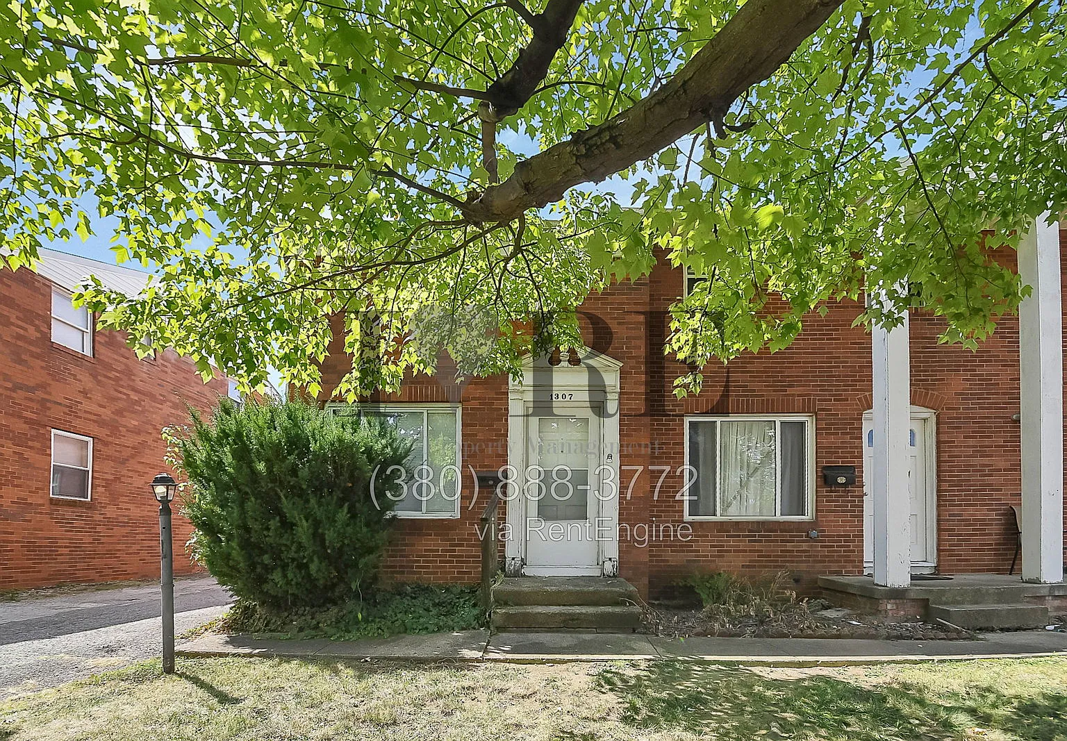 2 bed, 1.0 bath, 1020 sqft, $1,065 — Photo 1
