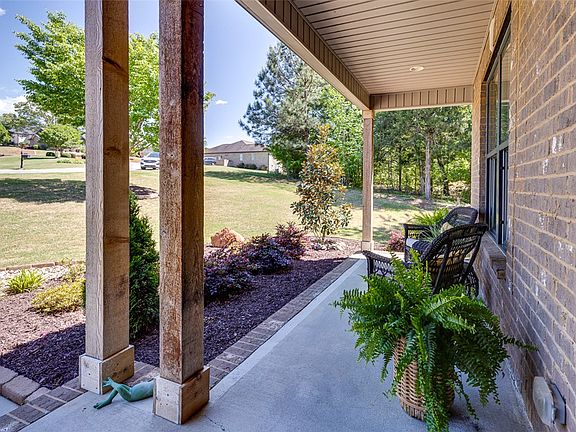 5th image of 105 Siena Dr