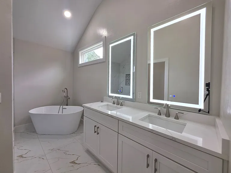 9405 SW 21st Ave — Photo 13