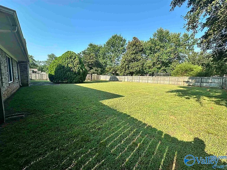 7520 Clubfield Dr SW — Photo 18
