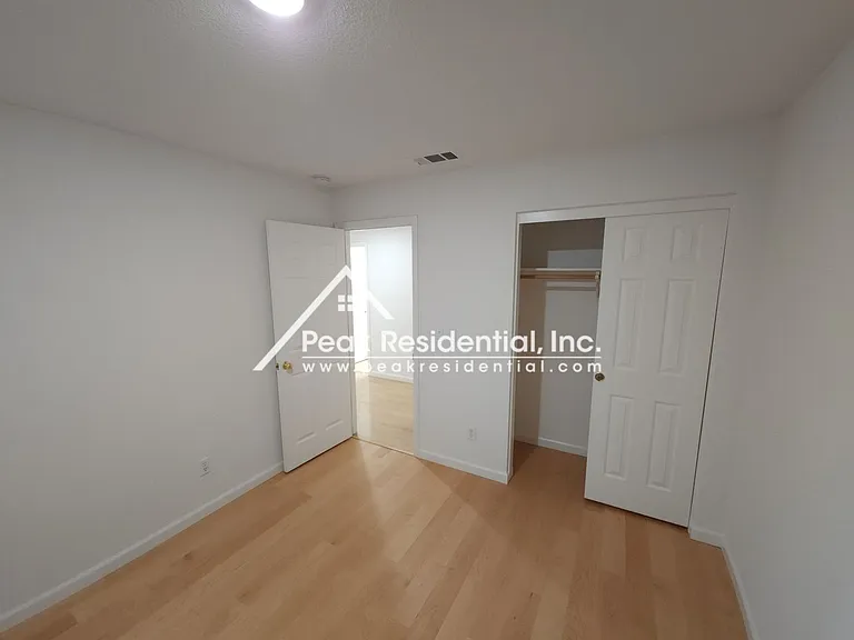 2727 Hinton Cir — Photo 17