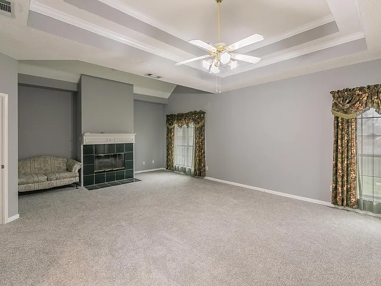 1619 Corvallis Trl — Photo 17