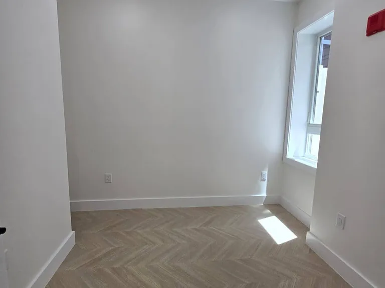 40 Lembeck Ave #105 — Photo 10