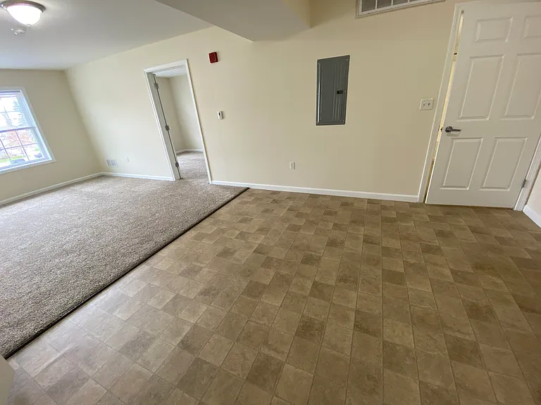 Redstone Apartments — Photo 43