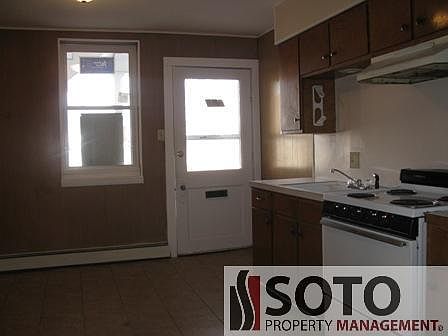 4th image of 511 Themis St APT 202