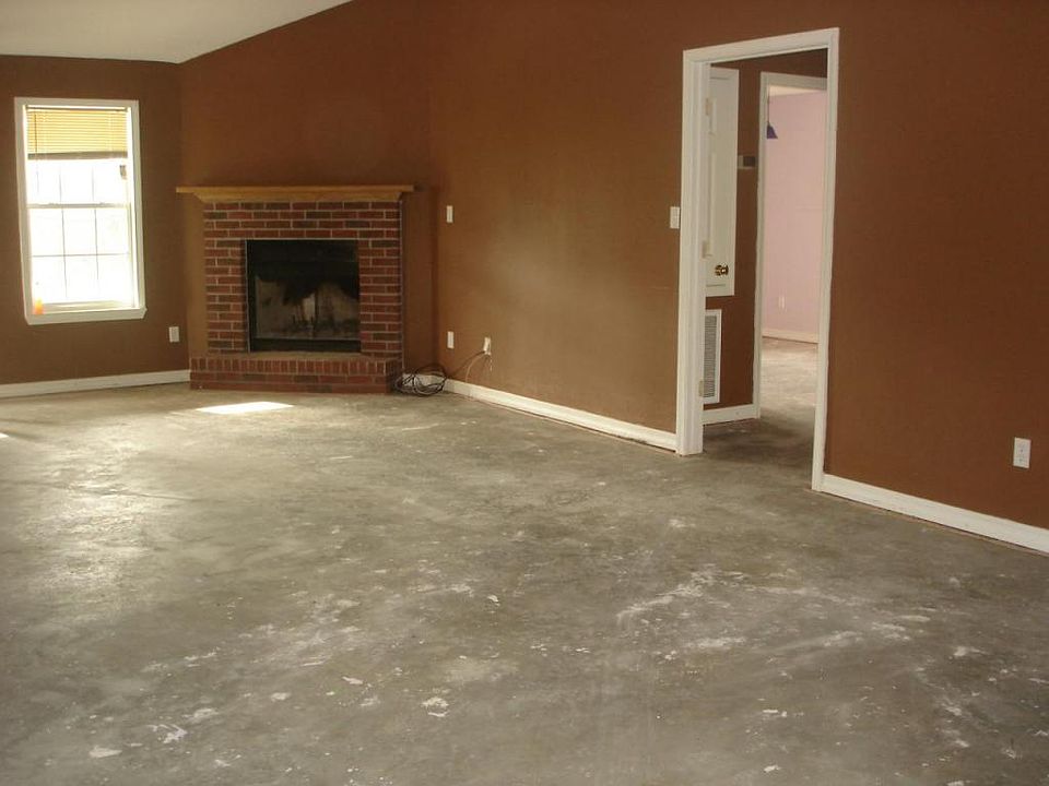 2nd image of 15 Boyd Ln