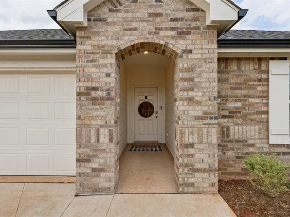 9049 NW 149th St, Yukon, OK 73099