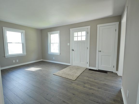 3rd image of 482 Charlotte Ave