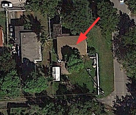 1st image of 990 NE 146th St