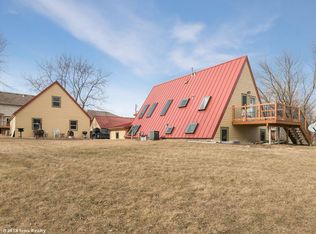 15906 Meredith Dr, Urbandale, IA 50323