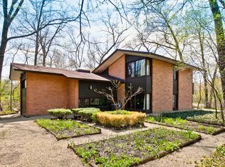 106 E Prospect Ave, Lake Bluff, IL 60044