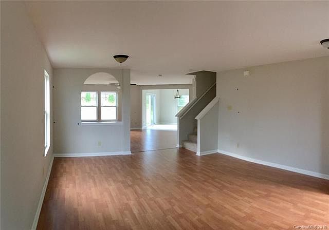 2nd image of 184 Boiling Brook Dr
