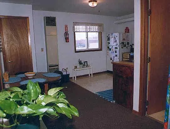2 bed, 900 sqft, $850 — Photo 2