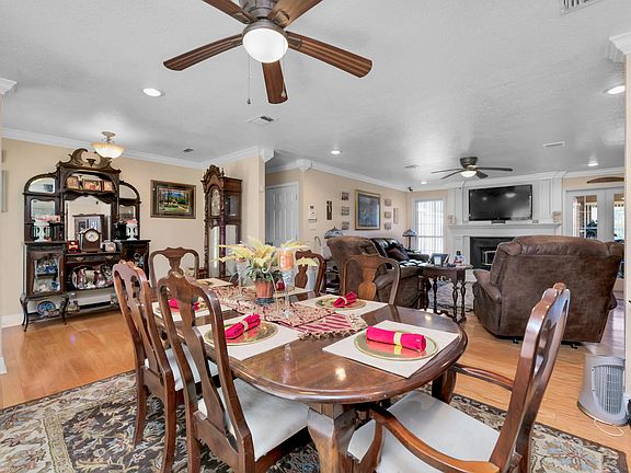 4th image of 8238 Lyric Dr