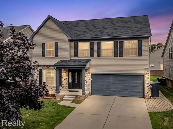 5930 Rolling Ridge Dr, Trenton, MI 48183