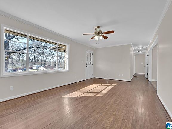 3rd image of 4510 Silver Lake Rd