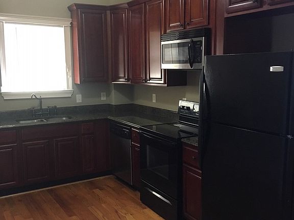 3rd image of 685 Penn Ave NE APT 3