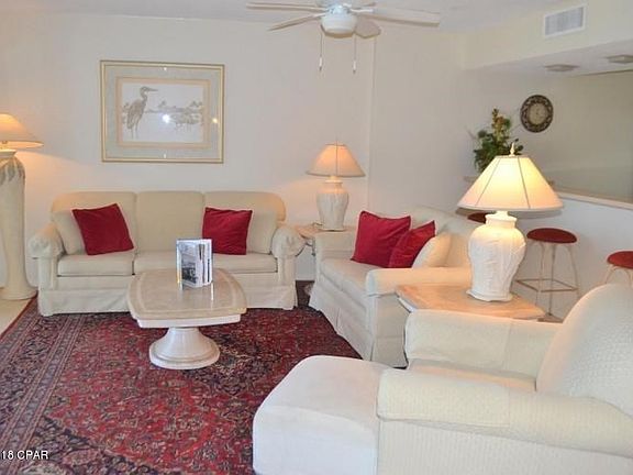 Living Room/Gulf Front