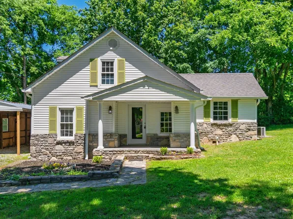 210 Westover Dr, Columbia, TN 38401