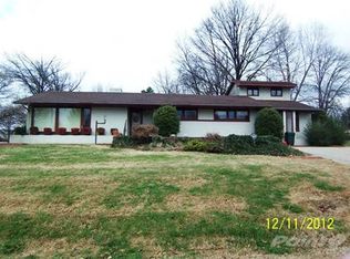 100 Westview Dr, Bardstown, KY 40004