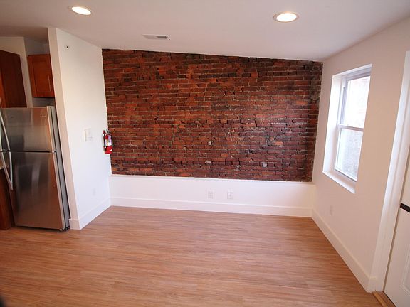 5th image of 2719 W Girard Ave APT 3