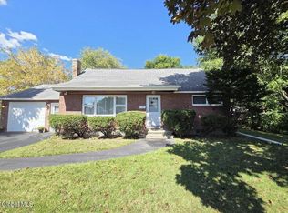 218 Mariaville Rd, Schenectady, NY 12306