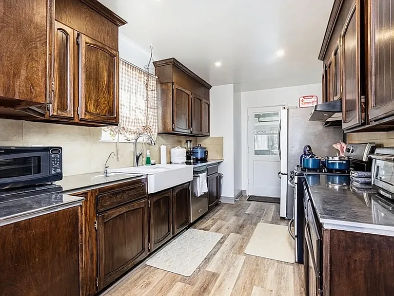18526 E Linfield St — Photo 5