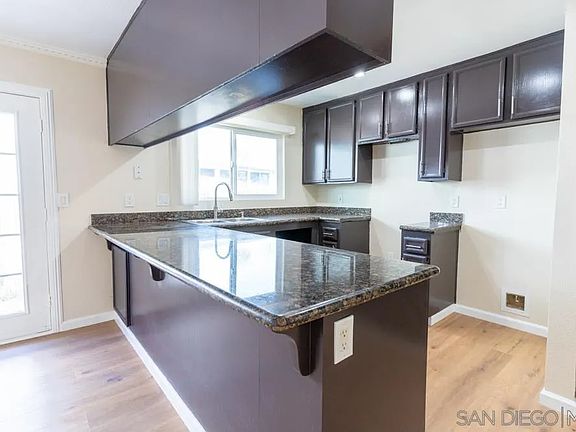 4th image of 1814 Bluehaven Ct
