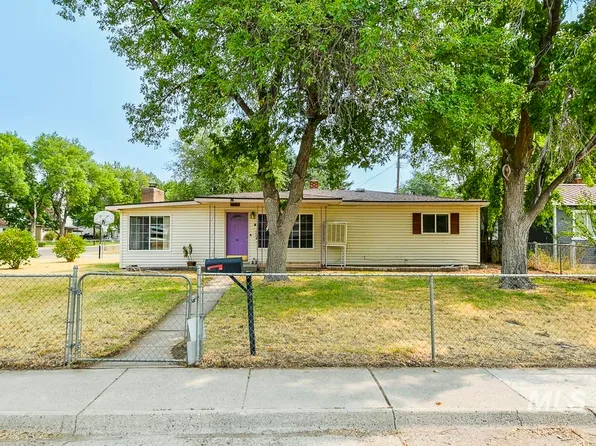 1190 N 10 E, Mountain Home, ID 83647